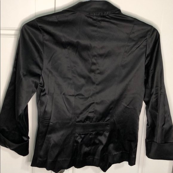 Charlottes Russe satin shiny blazer tuck on waist - Picture 5 of 8